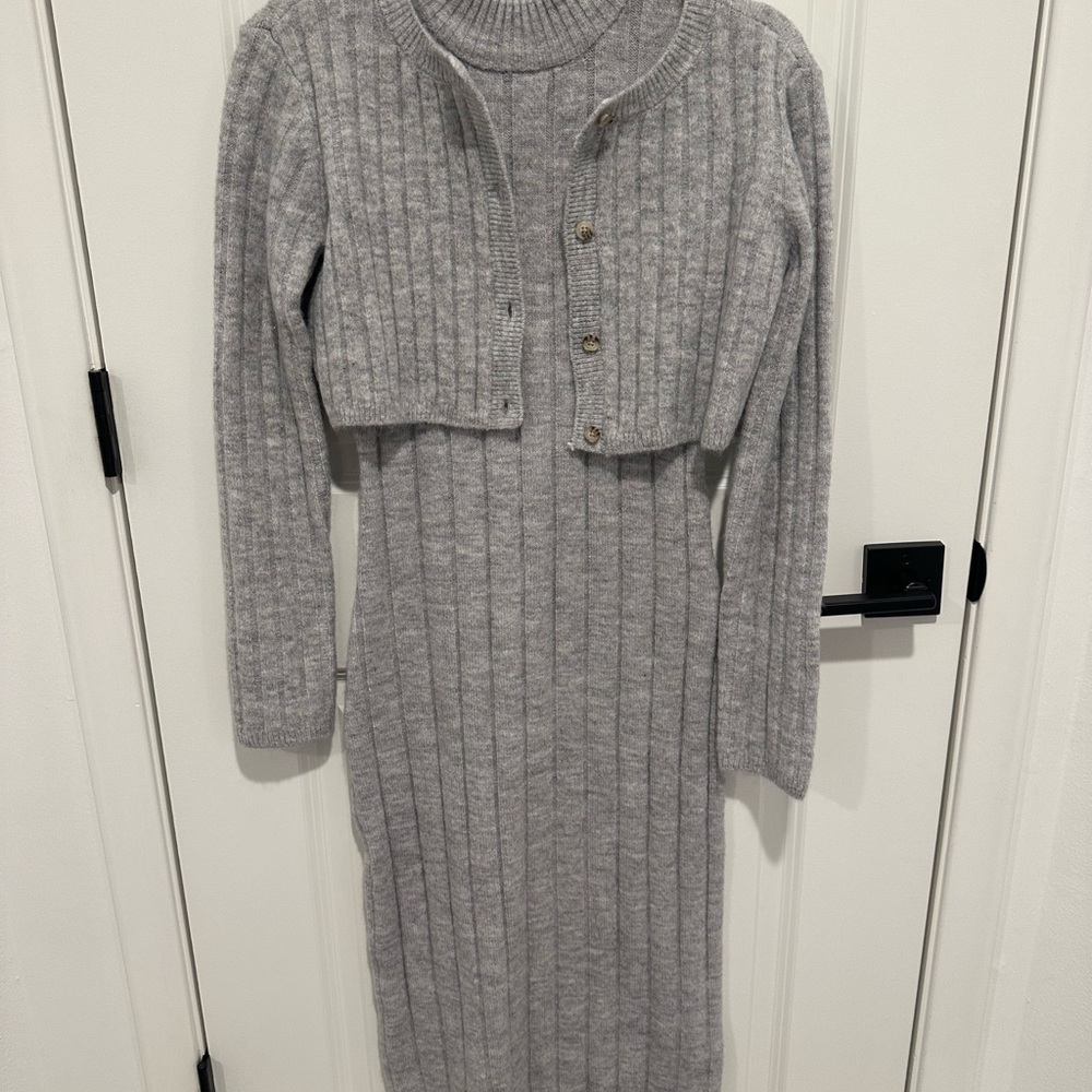 House of Harlow 1960 Gray Long Sleeve Knit Dress